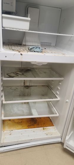 Tengo es refrigerador en muy buenas condiciones