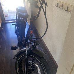 Rad Power Bikes RadRunner Plus Electric Cargo Utility Bike