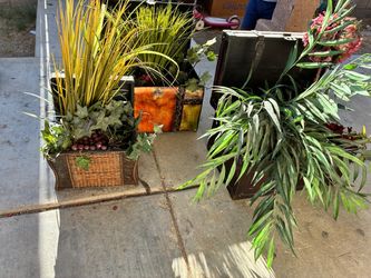 Garden treasure chest