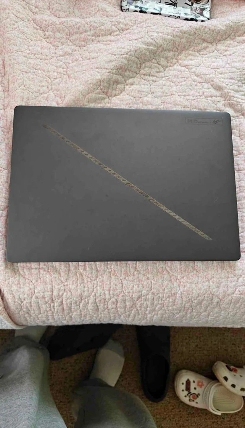 ASUS Rog ZEPHYRUS G16 2024