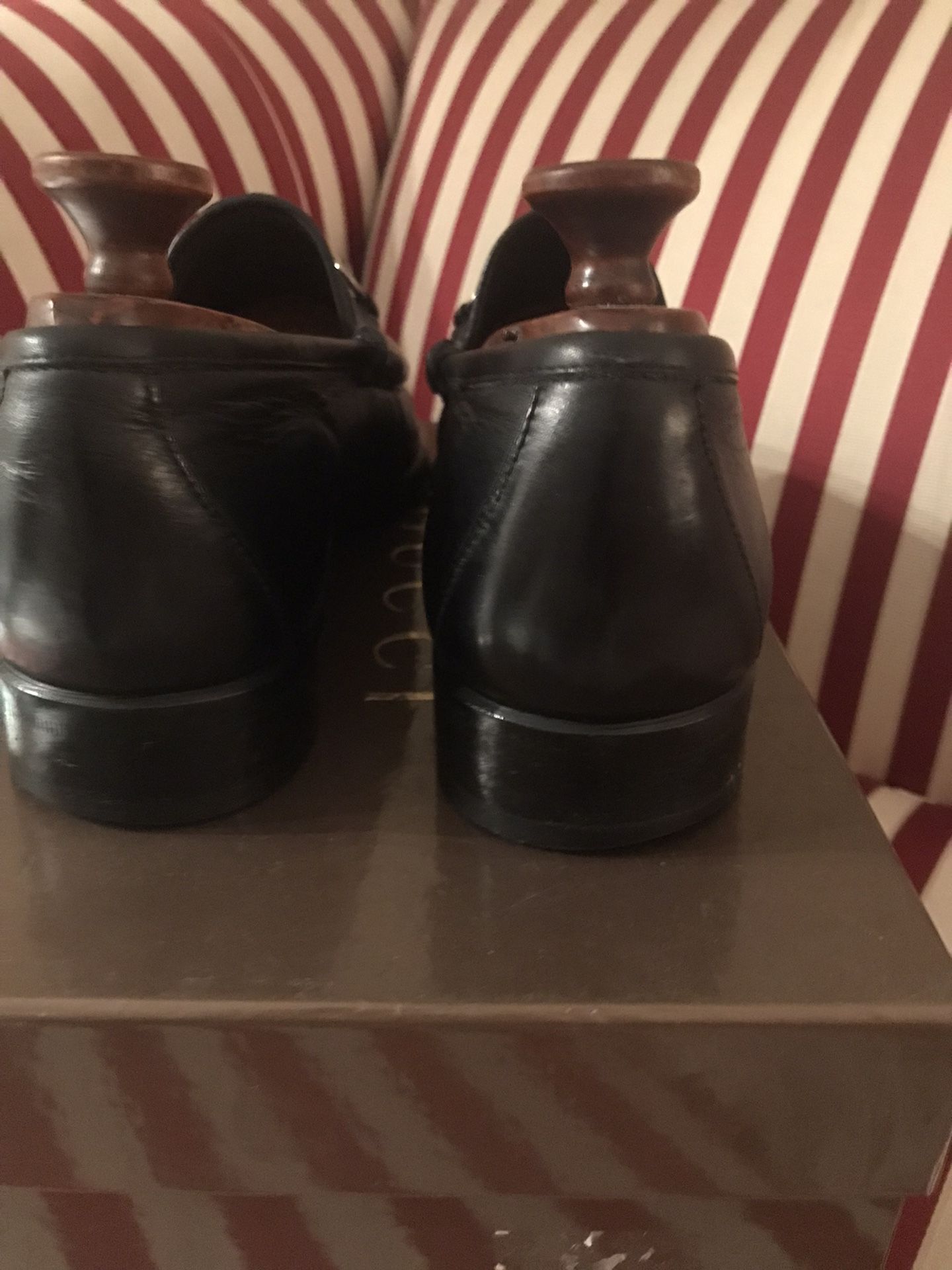 Like New genuine Gucci Merry Christmas !!!