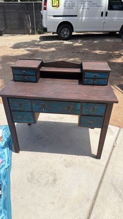 VINTAGE DESK