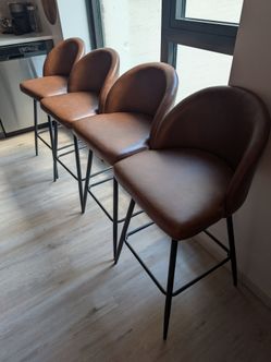 4 Barstools