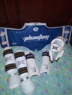 Taekwondo equipment small
