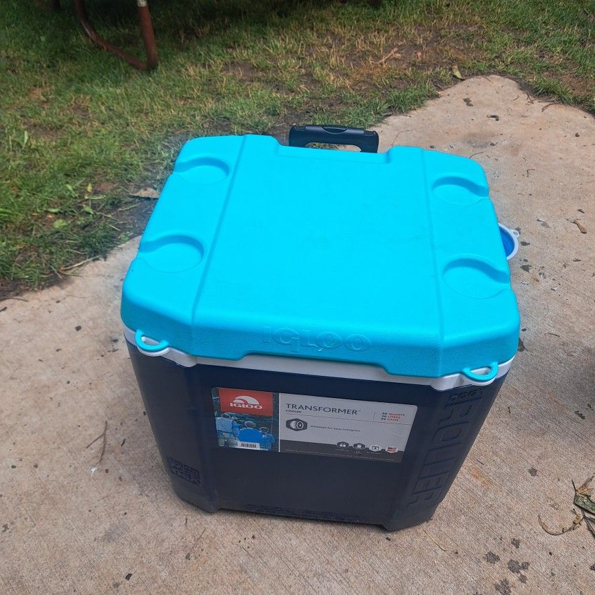 Igloo Cooler With Wheels