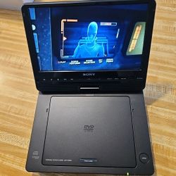 SONY DVP-FX930 Portable DVD Player 180-Degree Swivel and Flip Screen 9" LCD Case
