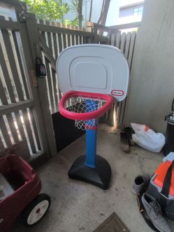 Basketball net for toddlers