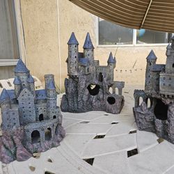 Aquarium castles