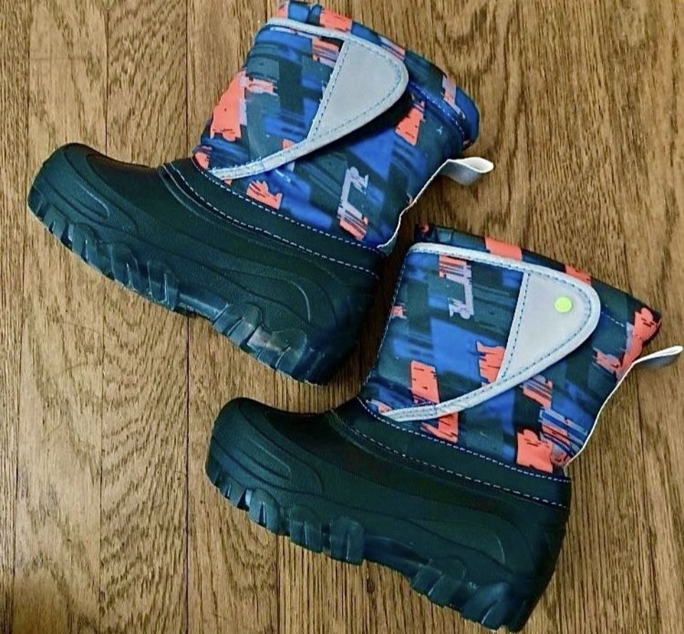 TODDLER LIGHT UP SNOW BOOTS