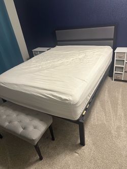 platforms Queen Bed