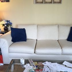Couch must go today! Pick up only