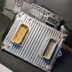 2017 Dodge Charger SRT HELLCAT 6.2LFI SC OHV HEMI 8cyl    ECM / engine controller