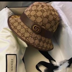 4 Gucci Hats 