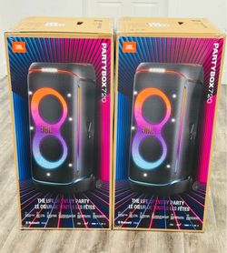 Awesome JBL PartyBox 720 speaker. Has Bluetooth V 5.4. Offers up to 15 hours play time. Has IPX4 splash proof rating. Multi-speaker connection with Au