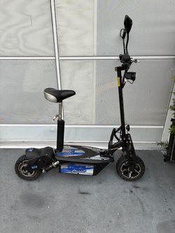 Uber Scoot Electric Scooter with Seat