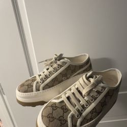 Guccis Shoes 