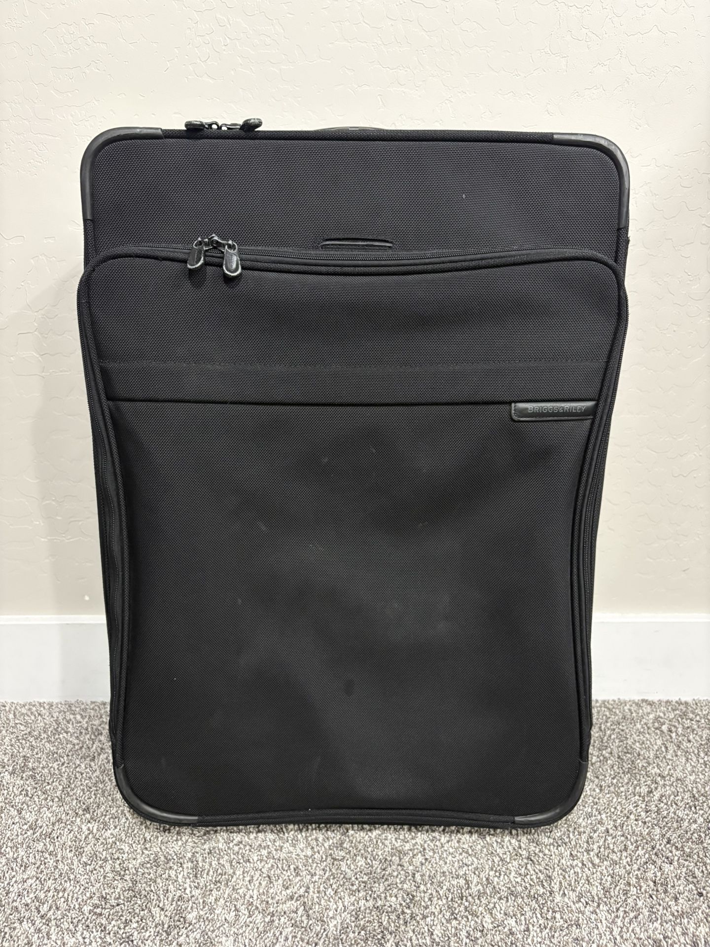 BRIGGS & RILEY ‘Baseline’ Black Nylon Expandable 2-Wheeled Suitcase - U526NX-4