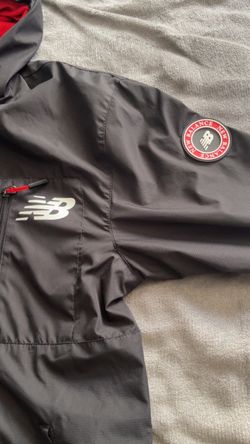 New balance windbreaker