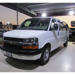 2016 Chevrolet Express 3500 Passenger LT