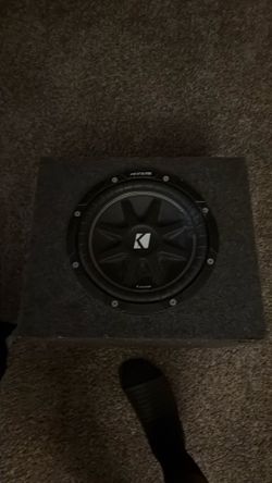 Small kicker box with speaker
