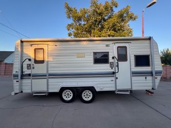 in great condition 1990 Fleetwood prowler Lynx all original in great condition