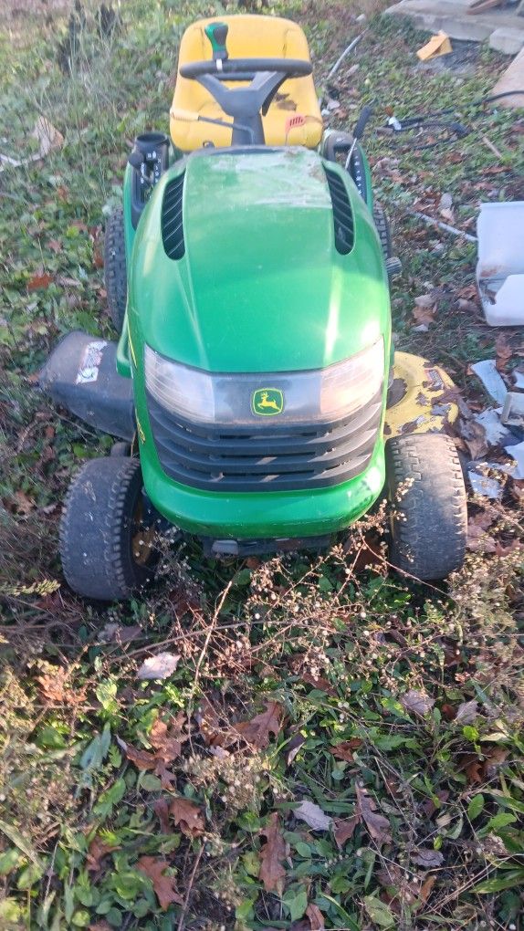 John Deere L110 17 5 42 Cut