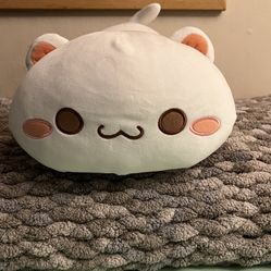 PLUSHY White cat 
