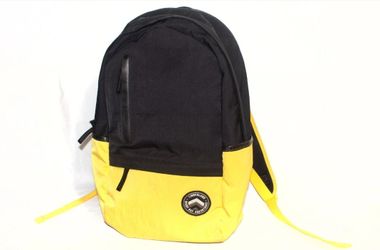 Timberland  Ferndale 90s Retro Backpack 22L Yellow & Black w/ Laptop Sleeve