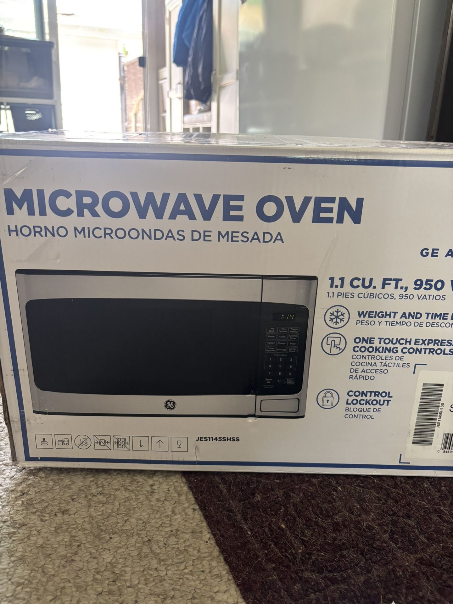 GE Microwave Oven
