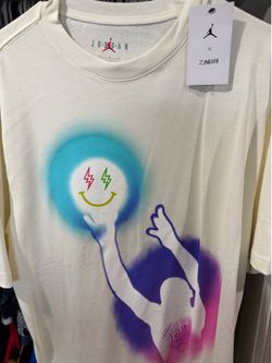 AIR JORDAN X J BALVIN MENS SHIRT SIZE LARGE NWT OFF WHITE