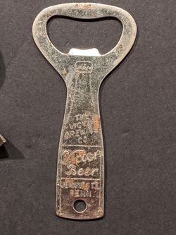 Vintage Beer Bottle Openers incls.; Gunther and Victor Brewing Companies, Hazelton Distributors