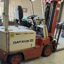 Nissan Datsun 4000 Electric Forklift 