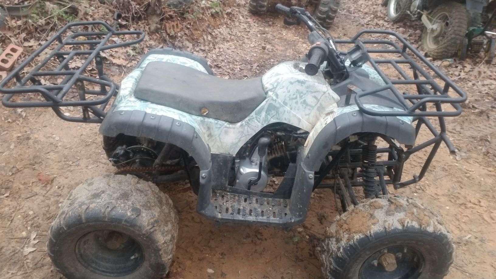 Photo This ATV runs and drives Great, all the brakes work The only thing it needs is a battery but we can Start it and you can ride it.