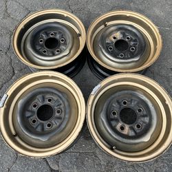 Original full size ford or Lincoln 14 inch steel rims, 5 on 5 lugs