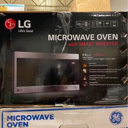 LG Electronics NeoChef 0.9 cu. ft. Countertop Microwave in Stainless Steel