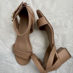 Nude Sandals size 6