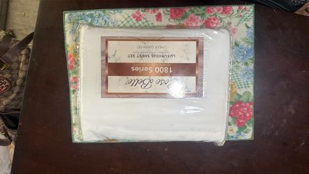 New queen sheet set white