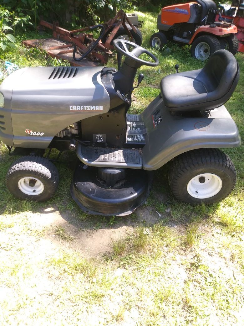 Craftsman lt 1000 riding lawn mower 42 in
