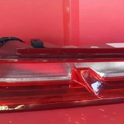 2016 2017 2018 Chevrolet Camaro SS Driver Left OEM Taillight Tail Light Lamp