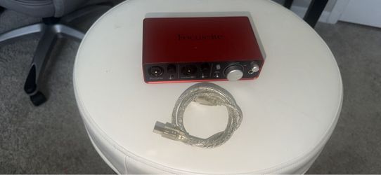 Focusrite Scarlett 2i2 2nd gen audio interface