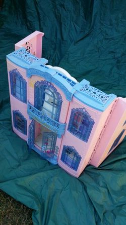 Barbie doll playhouse