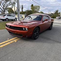 2020 DODGE CHALLENGER SXT