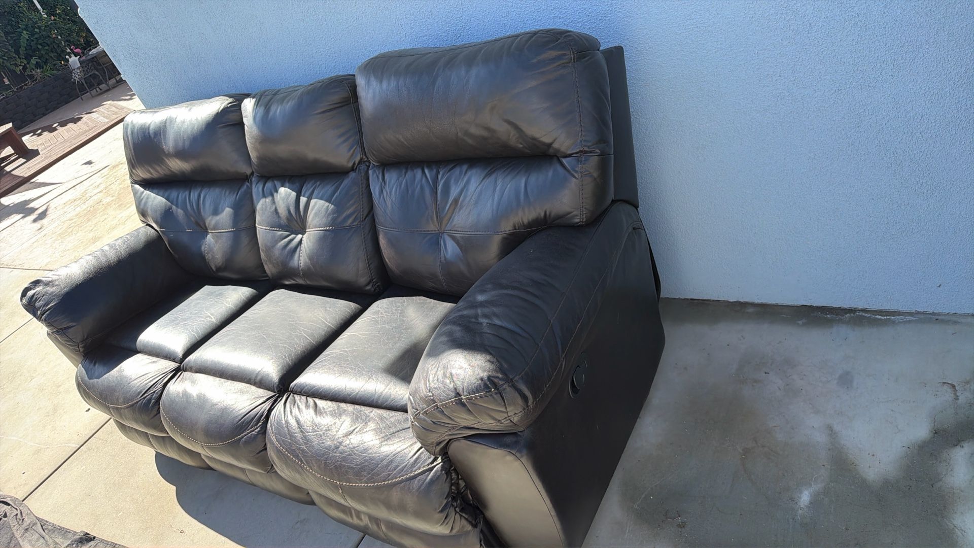 Reclinable Sofa