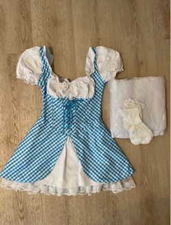 Women’s Dorothy costume