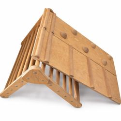 Lily and River Pikler Triangle