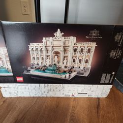 Lego Trevi Fountain 