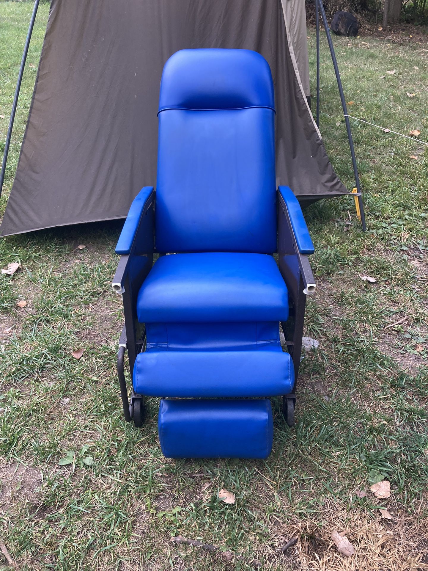 Reclining Rolling Chair
