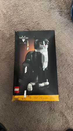 Lego Tuxedo Cat