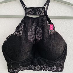 Beautiful BRAND NEW Black Victoria’s Secret Lace Bra Size Small 🖤 
