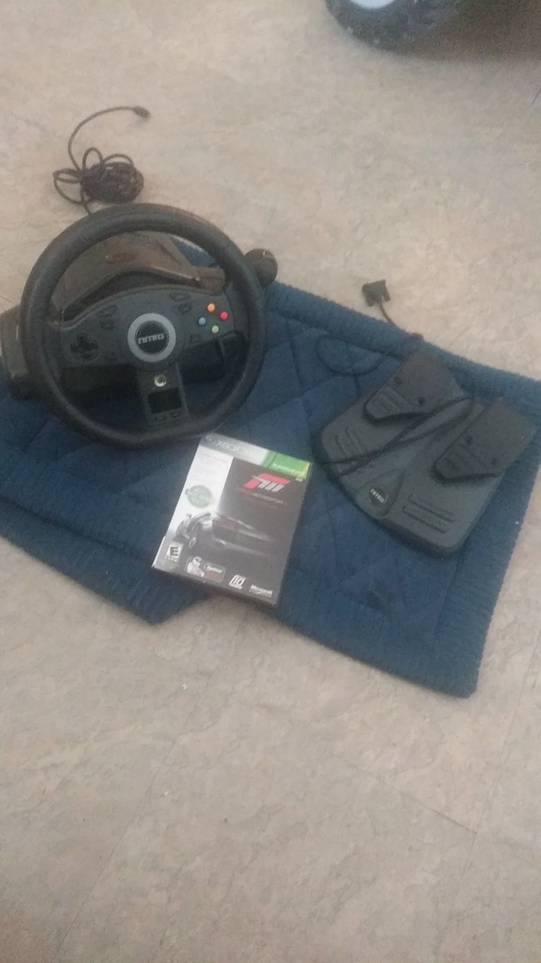 Xbox 360 pedal an wheel with farza game